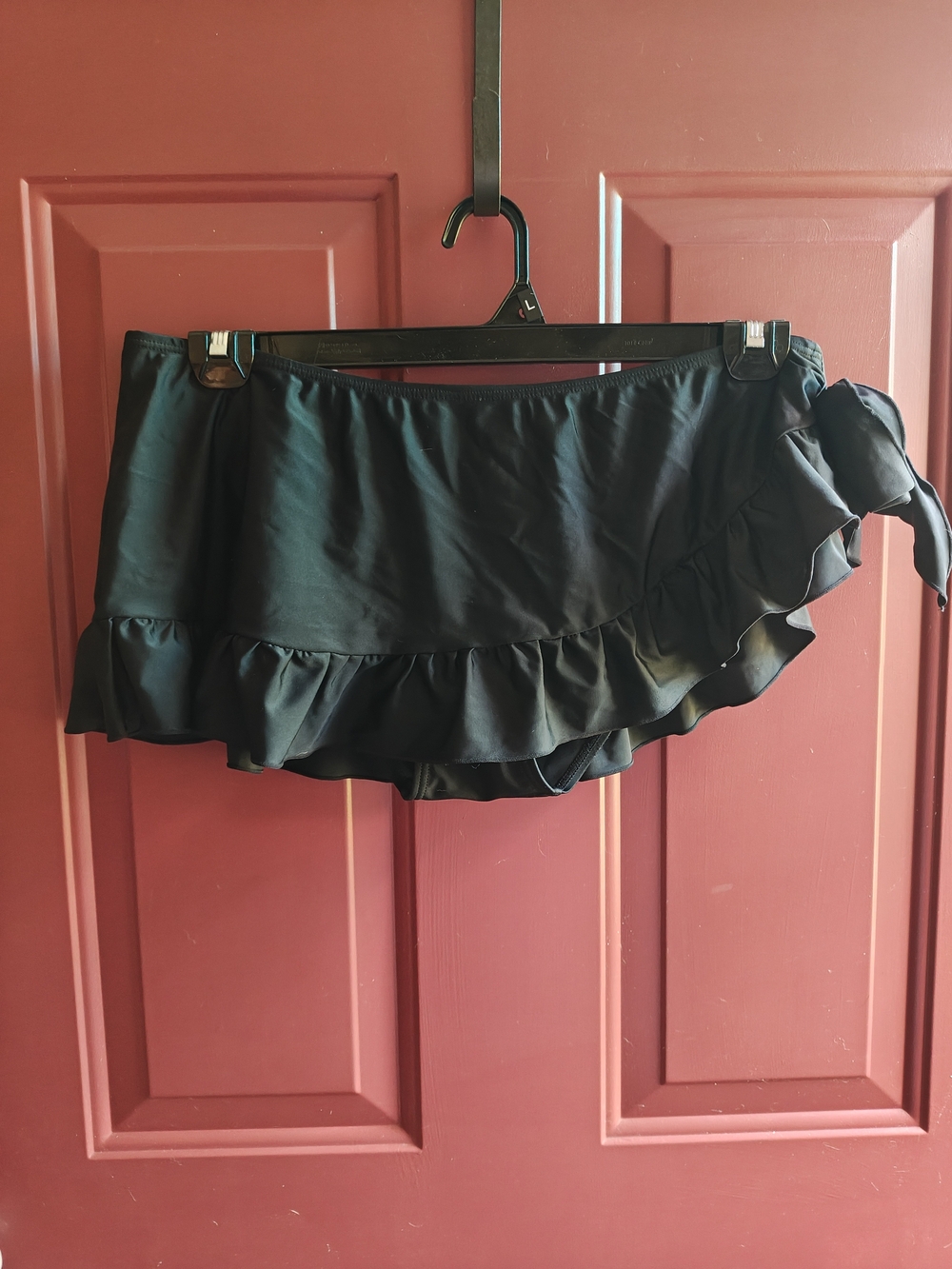 smart & sexy Black Swim Bottoms with Red Lining
